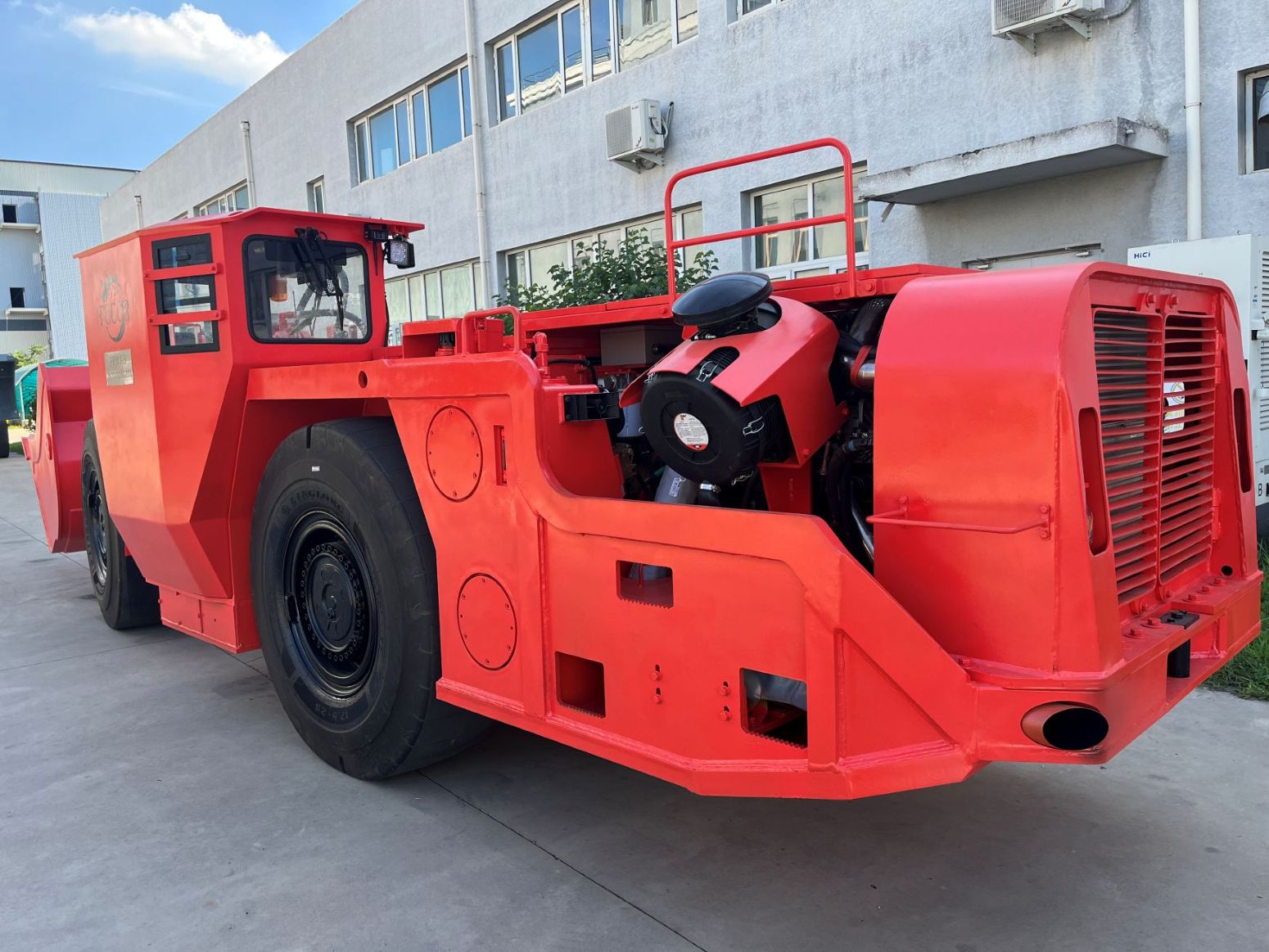 FKWJ-3 Underground Scooptram, Efficient Ore Hauler for Small